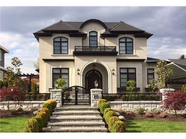 Traditional Home - Sky Projects Vancouver